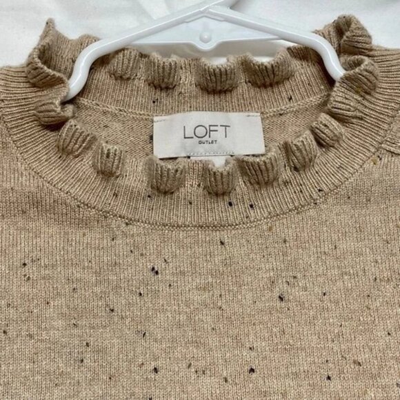 Loft Sweater Women’s Small Beige Speckle Ruffled Collar Button Accent Longsleeve - Picture 10 of 14